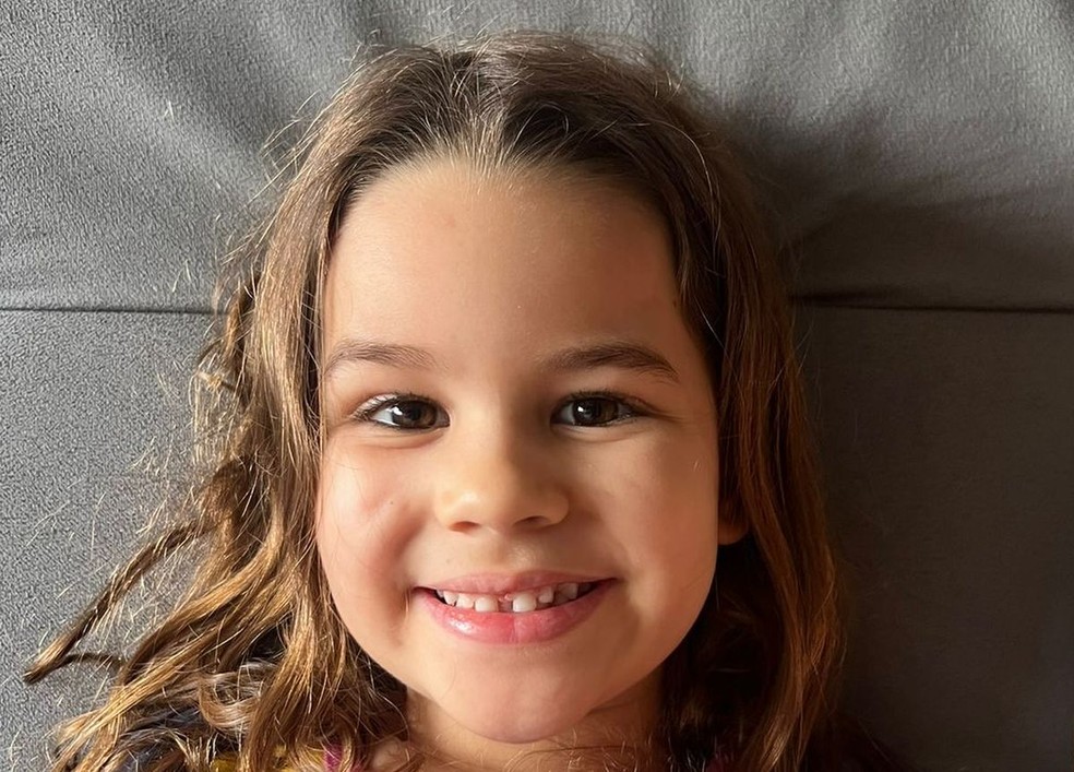 1 de 2
Ana tem seis anos e foi diagnosticada com um tumor raro e muito agressivo &mdash; Foto: Arquivo pessoal
