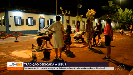 Sacramento do corpo e sangue de Cristo também é celebrado em Porto Nacional