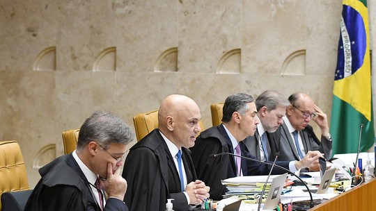 EUA suspendem vistos de Moraes, de outros sete ministros do STF e do PGR; Mendonça, Nunes Marques e Fux ficam de fora - Marco Rubio, secretário de Estado do governo Donald Trump, anunciou na sexta (18) que revogou os vistos americanos para Moraes, "de seus aliados e de seus familiares imediatos".