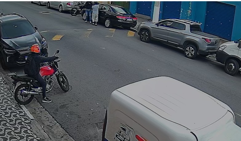 Idoso morre baleado durante assalto em Diadema, na Grande SP; criminoso fugiu com correntinha da vítima