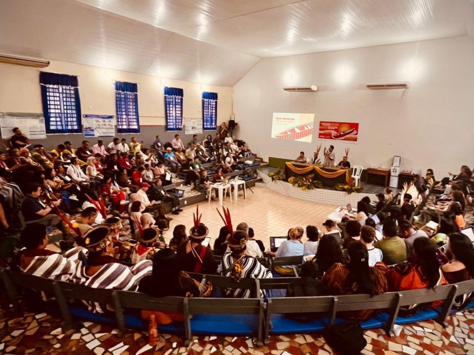 Lideranças indígenas se reúnem para discutir crise socioambiental na região de fronteira no Acre