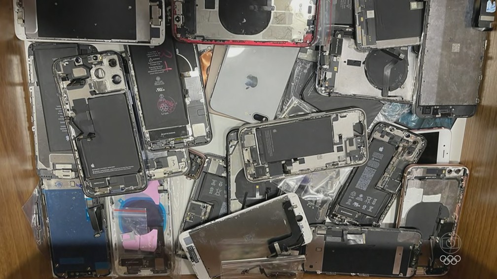 Investigação do MP-SP na região da Cracolândia identifica lojas que funcionam como desmanche de celulares roubados — Foto: Jornal Nacional/ Reprodução