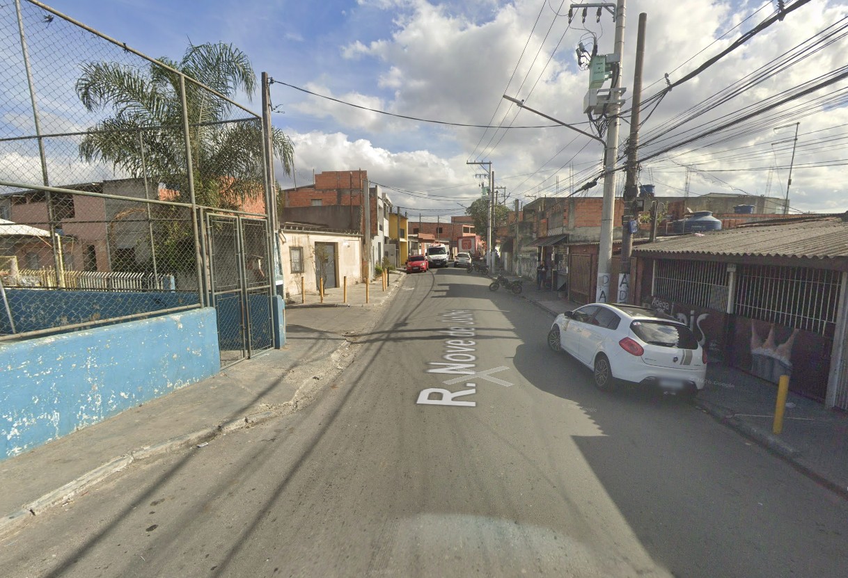 Ataque a tiros contra Kombi mata homem e deixa mulher ferida em Ferraz de Vasconcelos, na Grande SP