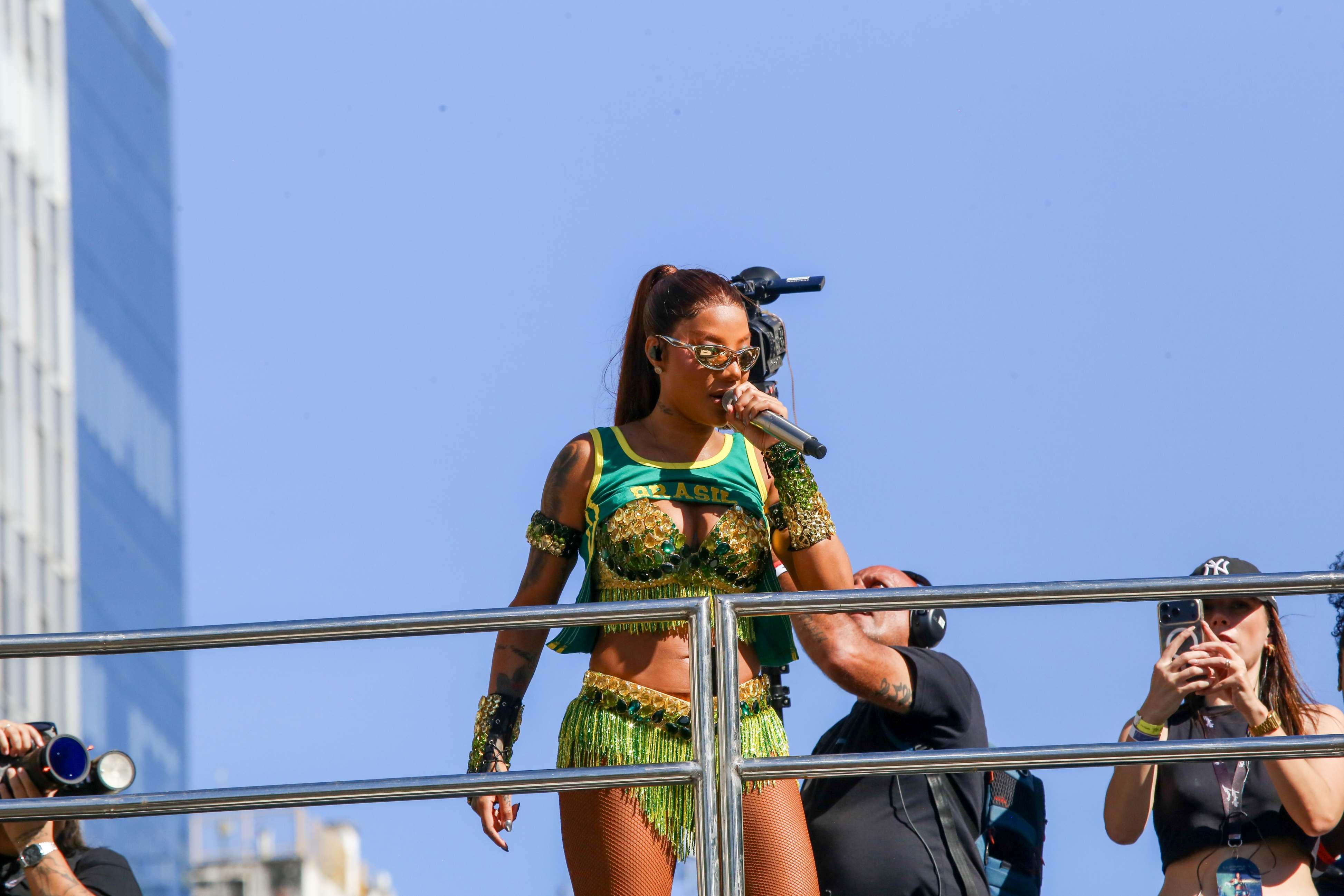 Tema ‘Ritmos do Brasil’ embala o Fervo da Lud no Centro do Rio