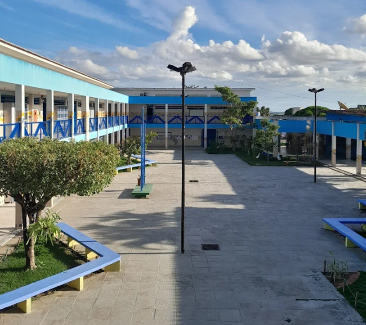 Polícia Militar apreende maconha após adolescente pedir 'delivery' em escola de Arapiraca