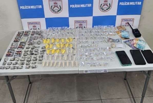 Quatro suspeitos são presos por tráfico de drogas em Volta Redonda