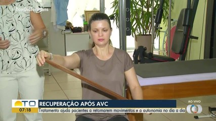 Fisioterapia auxilia pacientes com sequelas de AVC a recuperar a autonomia