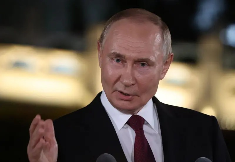 O que diz Putin sobre tarifas de Trump ao Brasil e ligação com julgamento de Bolsonaro