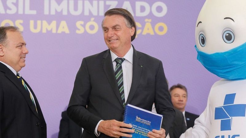 Fraude em cartões de vacina: veja o que dizem as defesas de Bolsonaro e demais indiciados