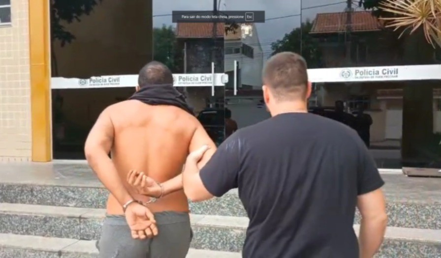 Homem é preso em Saquarema suspeito de se passar por traficante para extorquir comerciantes
