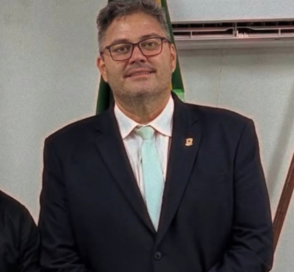 Presidente da Câmara de Francisco Sá assume prefeitura após cassação dos mandatos da prefeita e do vice