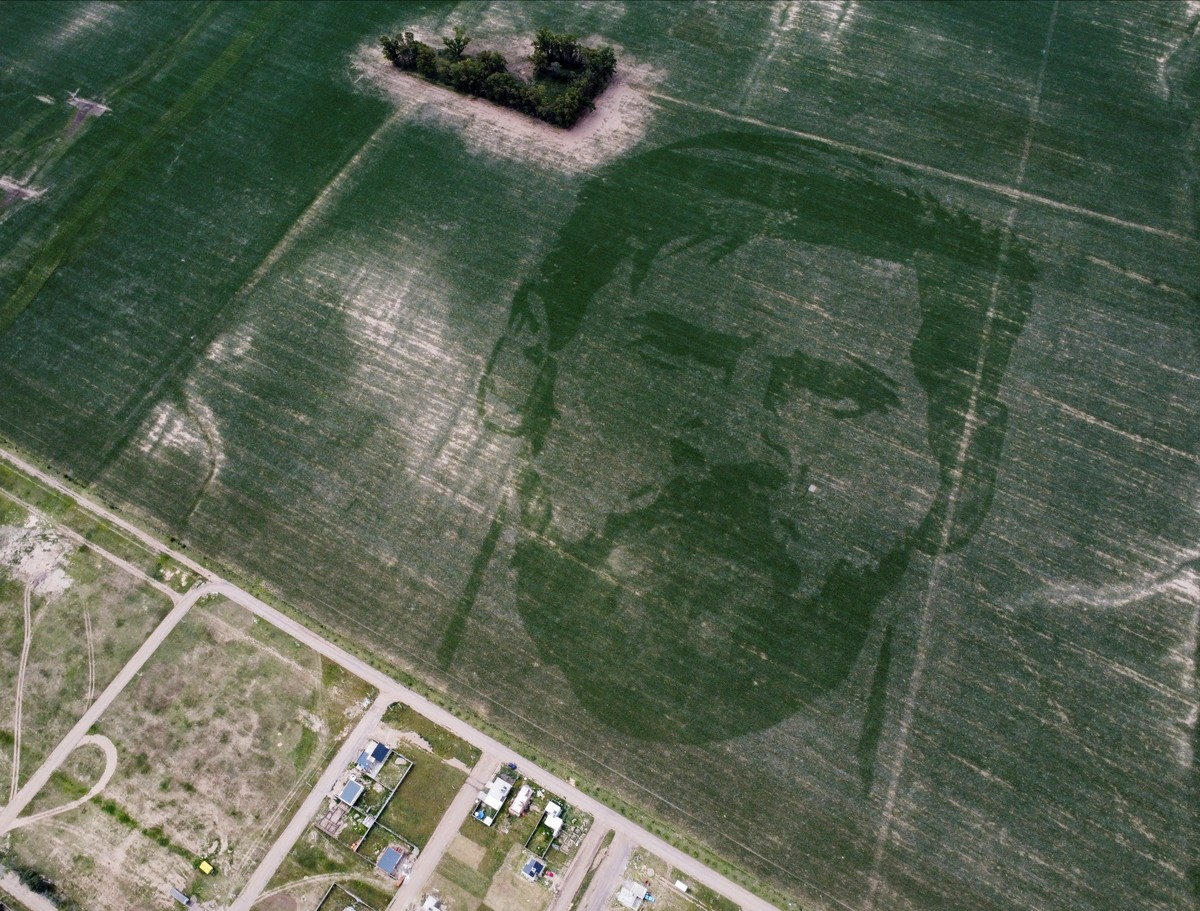 Campos de maíz diseñados algorítmicamente en Argentina forman la enorme cara de Messi;  ver FOTOS |  Agricultura