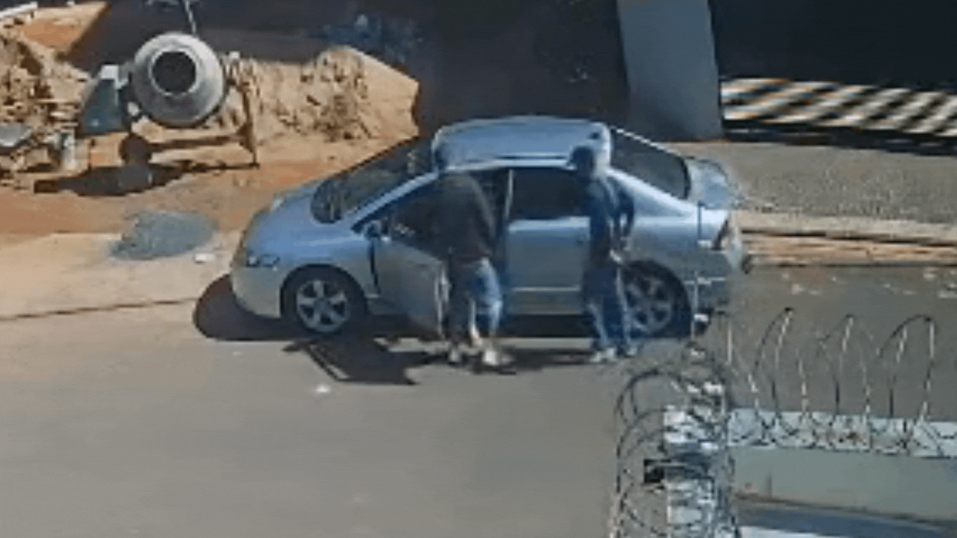 VÍDEO: Homem cai em emboscada durante negociação de veículo, é rendido por assaltantes e tem carro levado em Uberlândia 