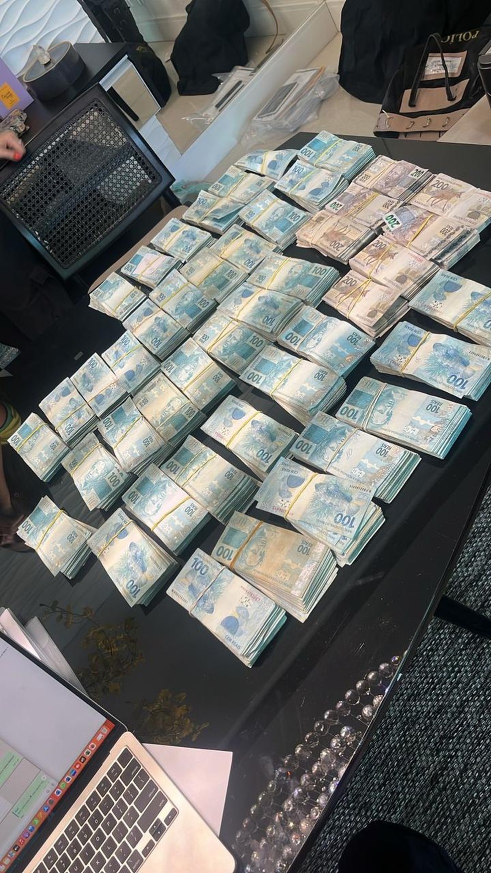 Polícia Federal apreendeu R$ 538,4 mil em Jandira — Foto: Divulgação/Polícia Federal