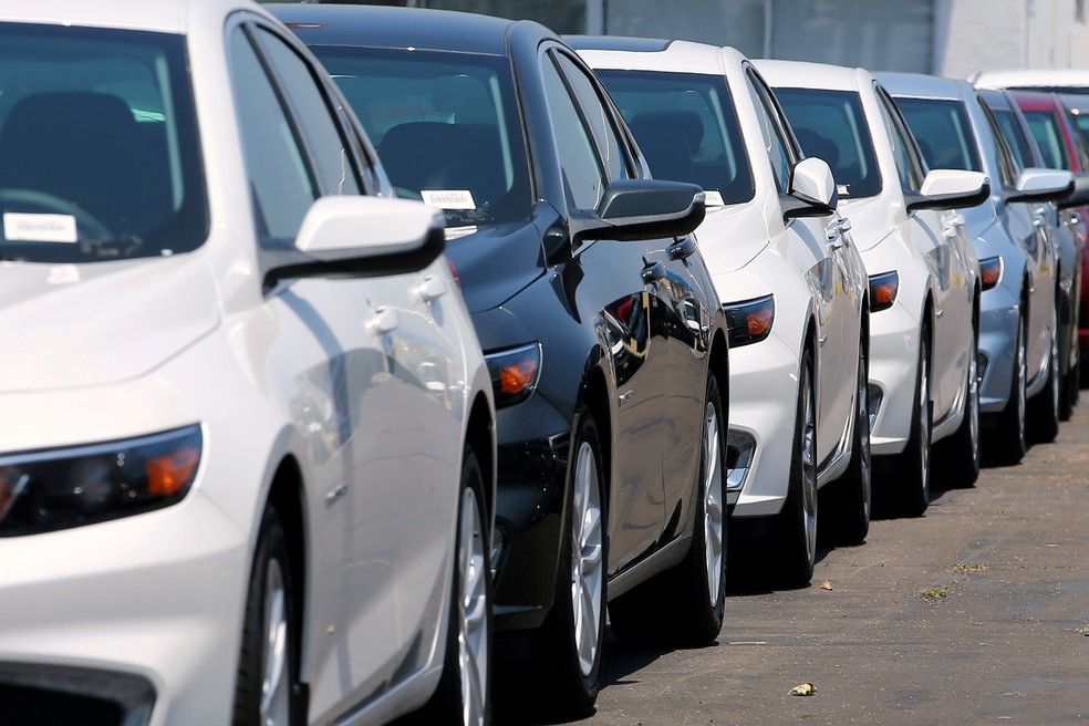 Carros novos — Foto: REUTERS/Mike Blake/Arquivo
