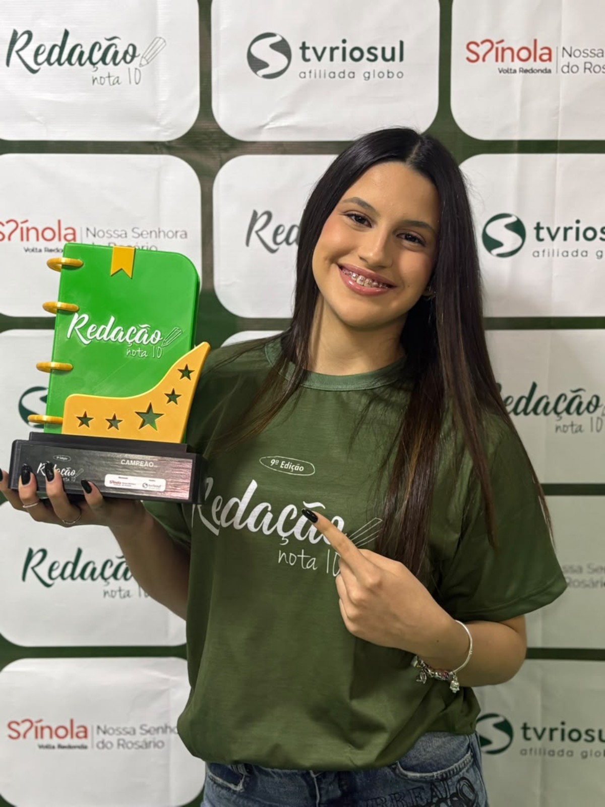Eduarda Torres, estudante de Barra Mansa, é a vencedora da 9ª edição do Redação Nota 10
