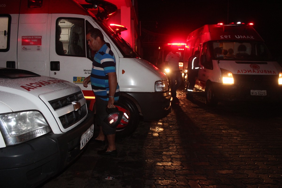 Motorista e enfermeira do Samu de Teresina são baleados ao atender vítima;  médico teve que dirigir ambulância | Piauí | G1