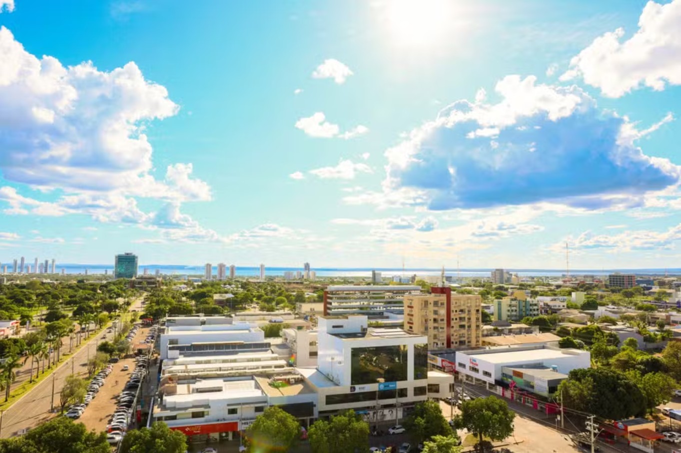 Feriado da Proclamação da República: shoppings de Palmas terão alteração no horário de funcionamento