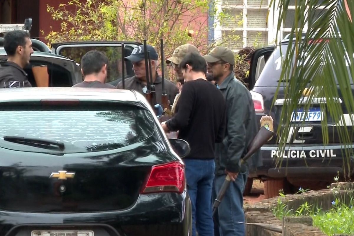 Cardiologista é preso com armas sem documentos após polícia ir até casa por suspeita de feminicídio em Campo Grande