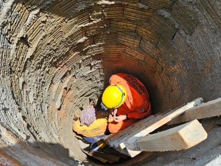 Trabalhadora é resgatada após cair em fossa de 4,5 metros em obra em Lucas do Rio Verde