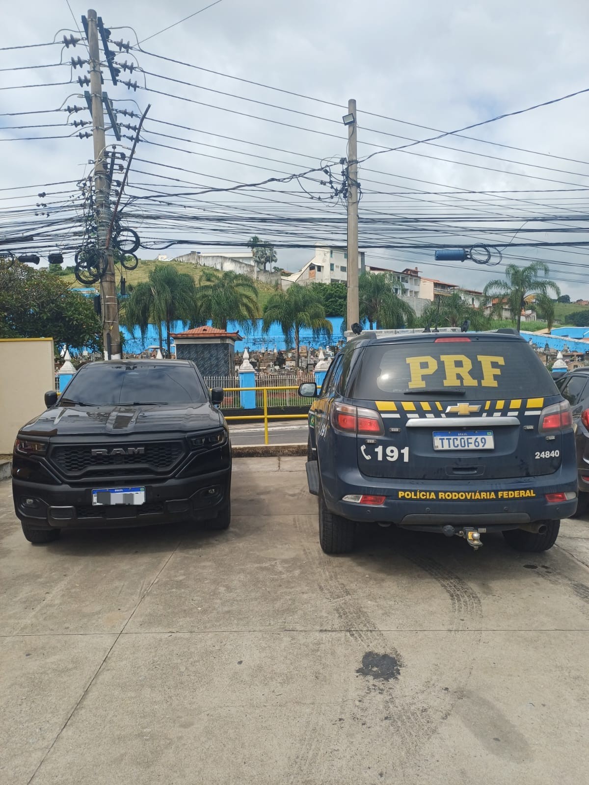 Jovem é preso com carro clonado na Via Dutra, em Barra Mansa