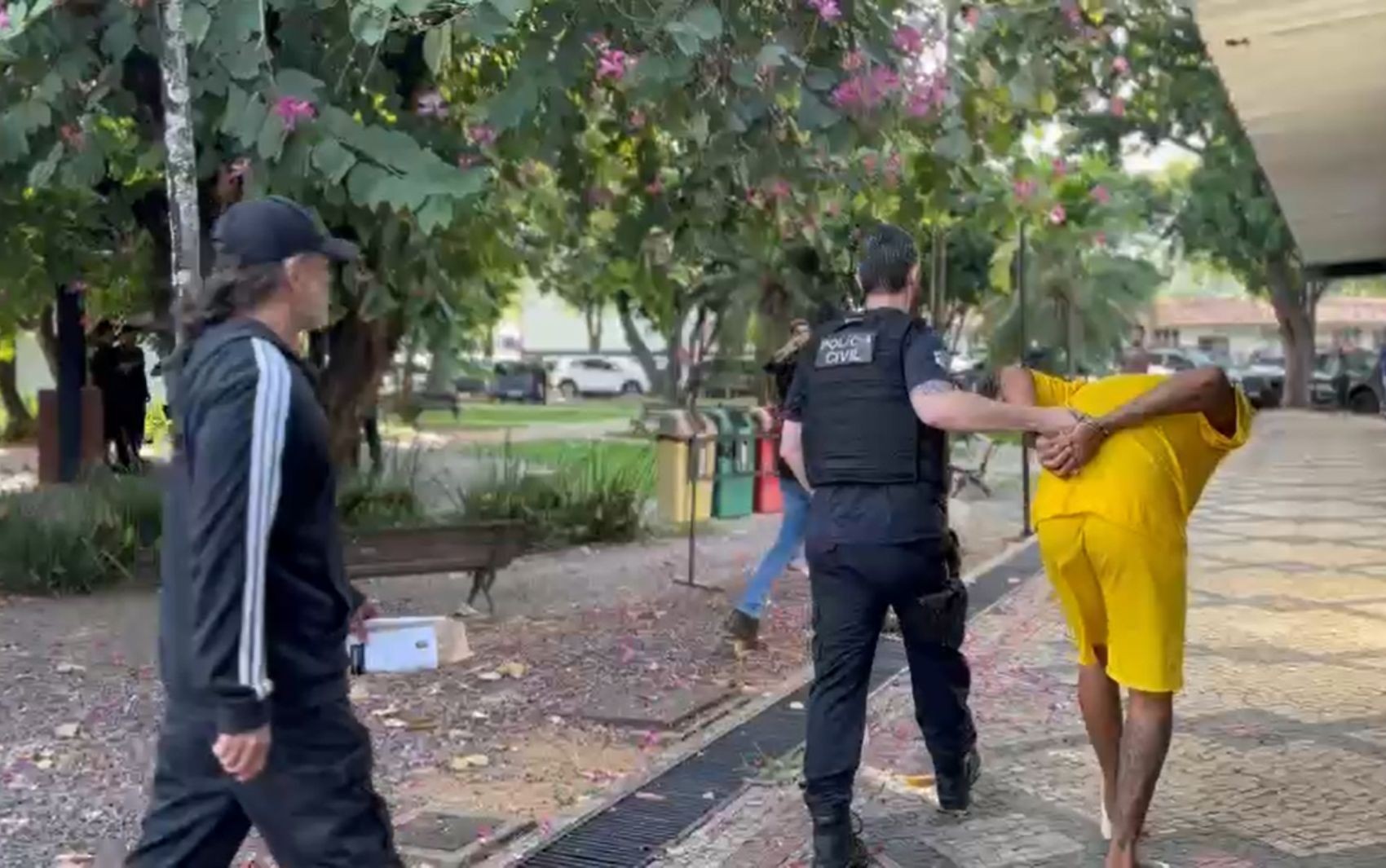 Operação prende oito suspeitos de envolvimento no assassinato de dois jovens em Goiânia 