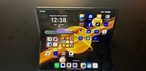 Honor V3 Magic dobrado com a tela principal ligada