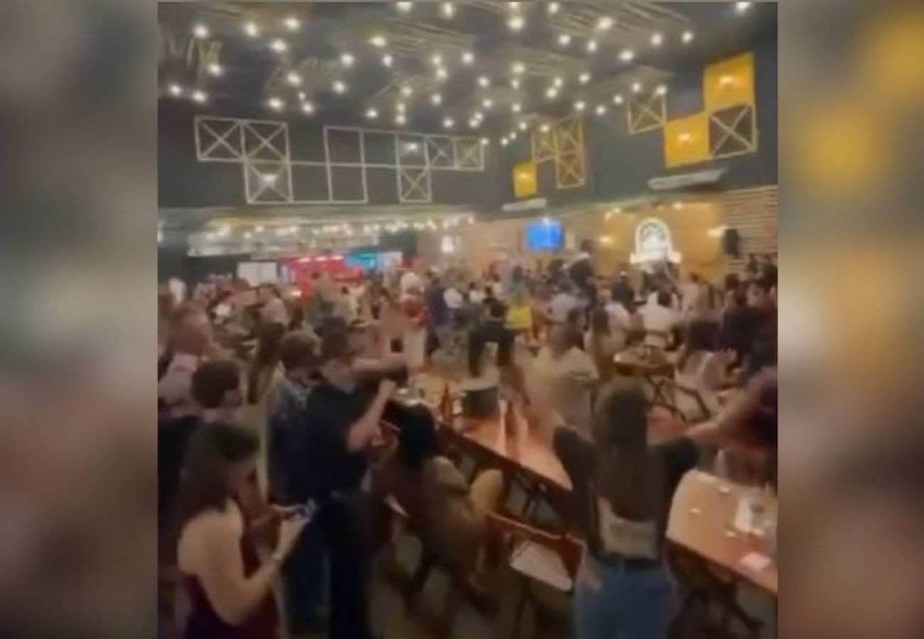 'Eu não vou embora': clientes reagem após bar ser fechado por fiscais em Palmas