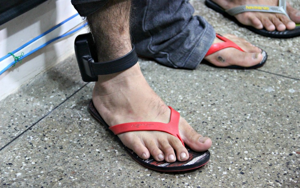 Todos os presos do regime semiaberto na Paraíba utilizam tornozeleira eletrônica — Foto: Suelen Gonçalves/ G1 AM