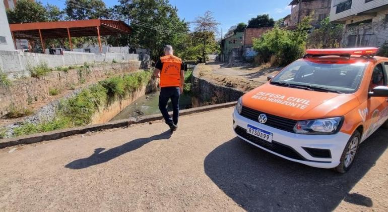 Prefeitura de BH bloqueia avenida para treinamento preventivo de risco de inundação; veja detalhes