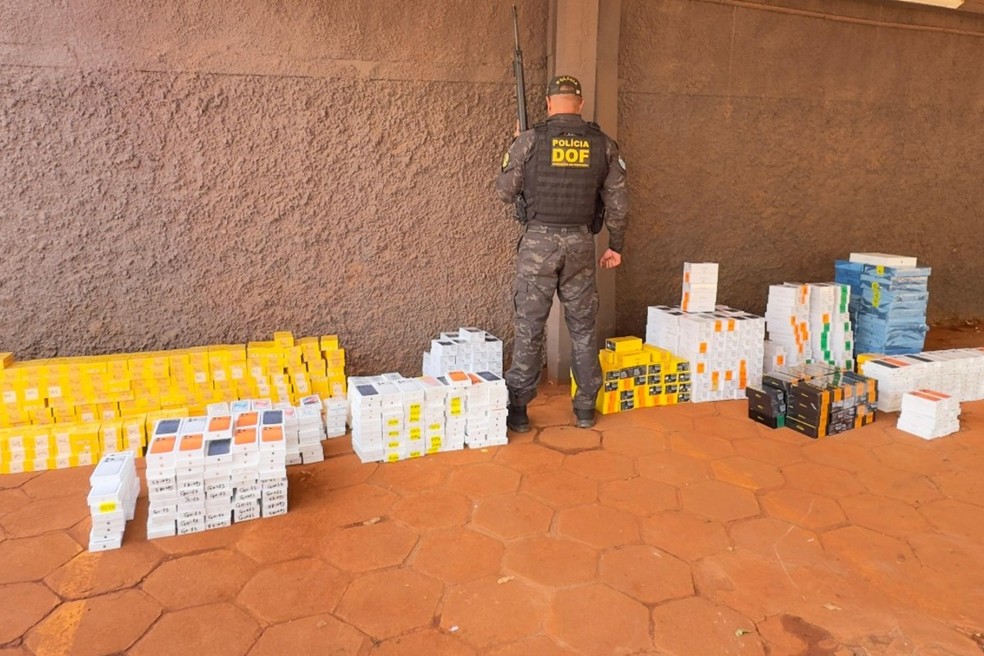 DOF apreende mais de R$ 5 milhões em eletrônicos — Foto: Divulgação/DOF