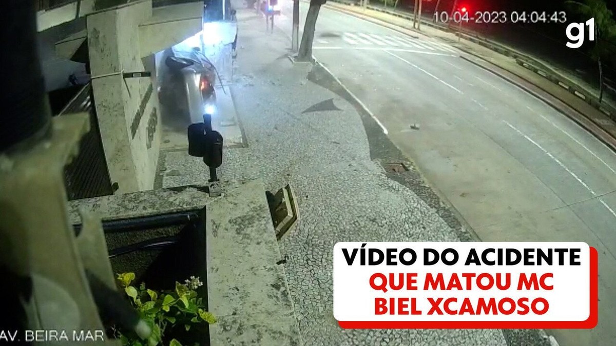 Vídeos mostram acidente que matou MC Biel Xcamoso, cantor e produtor de  brega funk | Pernambuco | G1