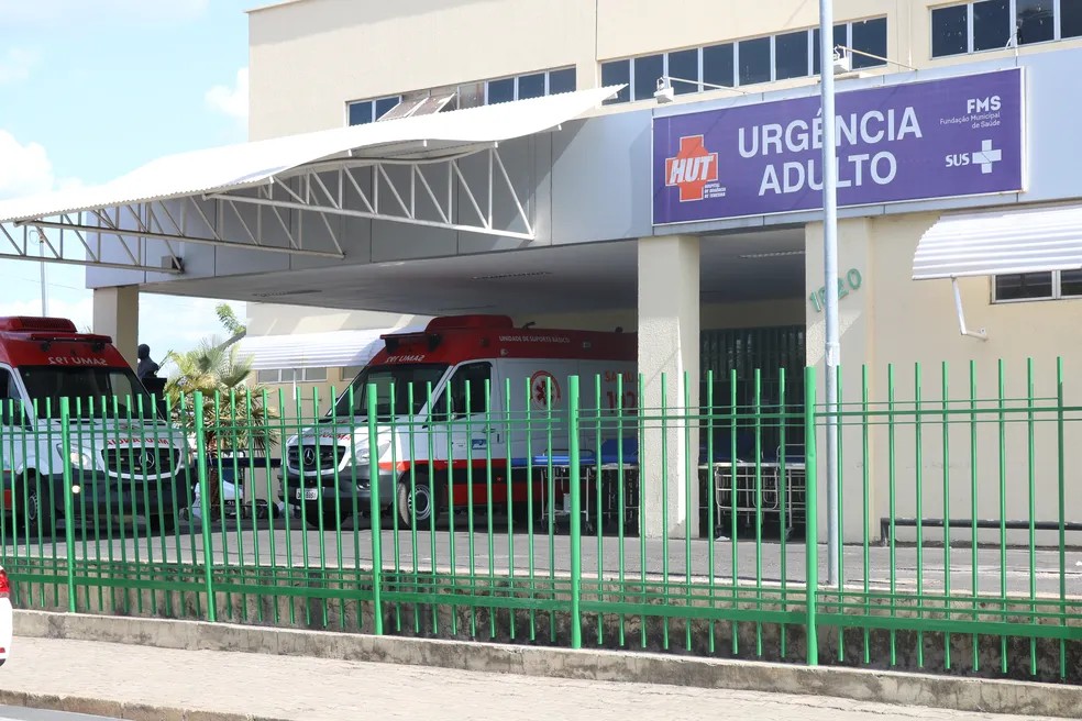 Criança de 5 anos baleada em suposta brincadeira com vizinho de 3 anos passa por cirurgia e segue internada