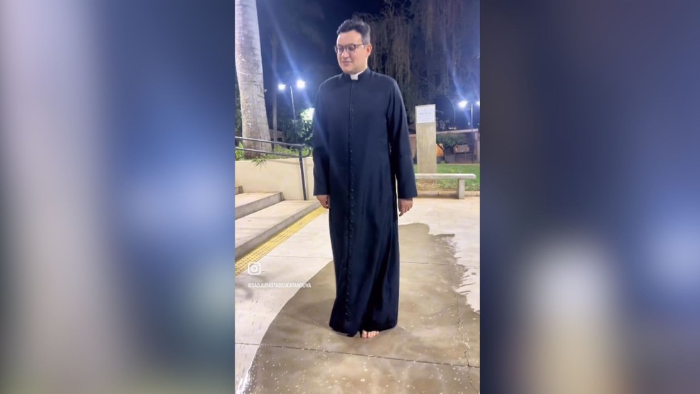 Padre viraliza ao postar vídeos com conteúdo religioso em Catanduva (SP) — Foto: Reprodução / Rede Social