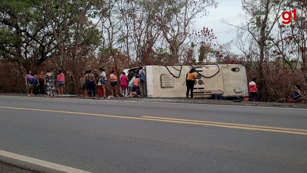 Acidente deixa um morto e mais de 29 feridos na BR-316, em Caxias — Foto: Reprodução/TV Mirante