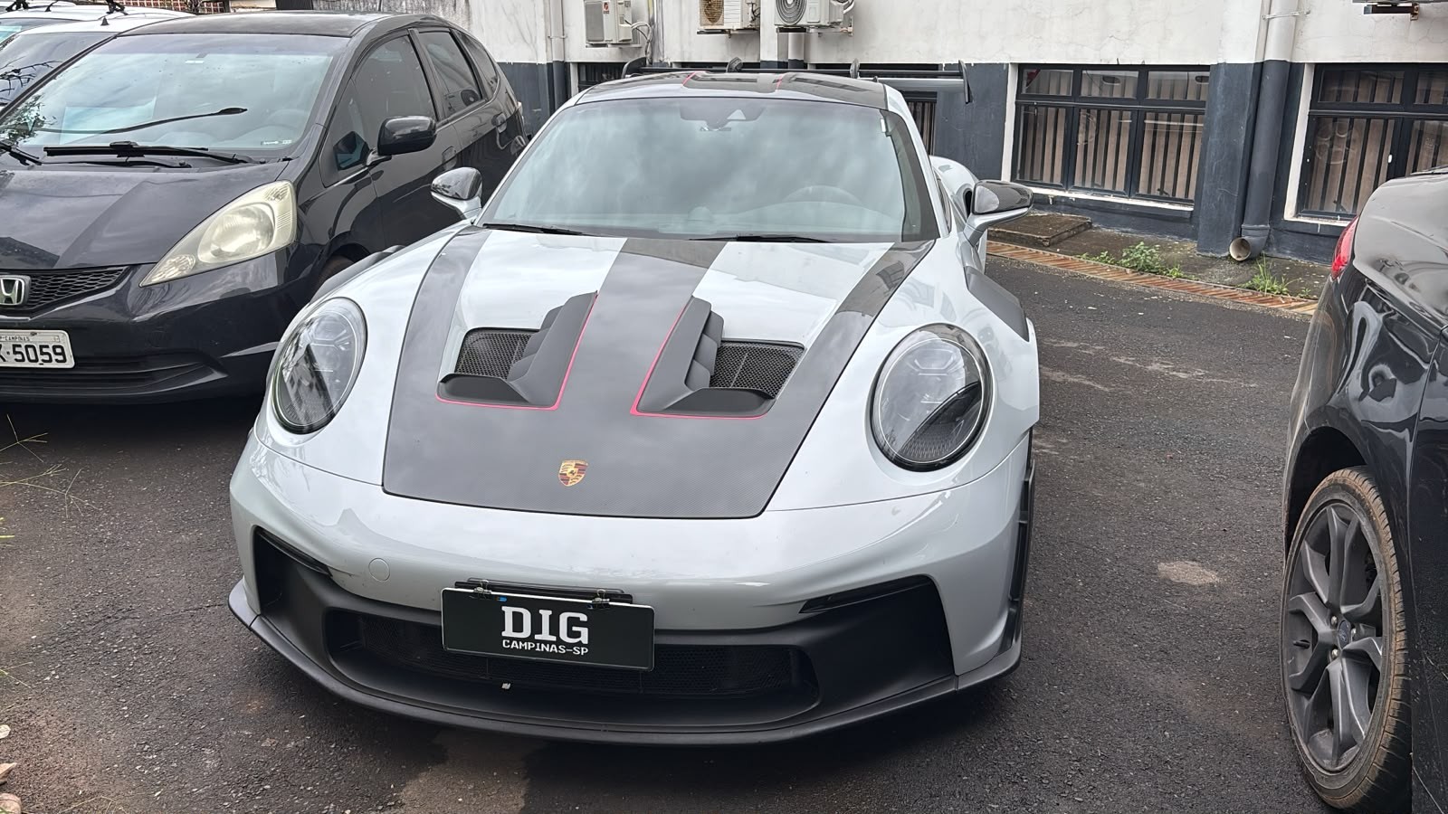 Polícia apreende Porsche de R$ 2 milhões em investigação contra manobras a 200 km/h no interior de SP