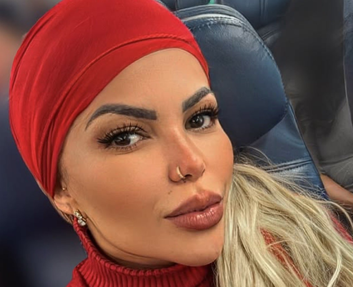 Ex-vocalista de bandas famosas, mãe e apegada à família: quem era Vanessa Rios, cantora de brega e forró que morreu aos 42 anos