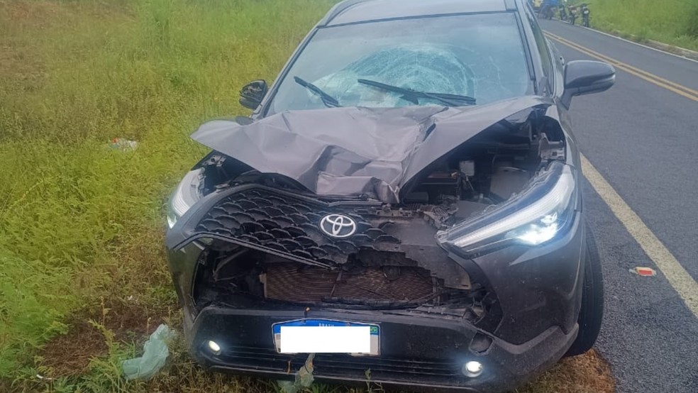 Idoso de 74 anos morreu após ser atropelado por um carro na CE-153, em Aurora. Filho do prefeito da cidade é suspeito de envolvimento no acidente. — Foto: Reprodução