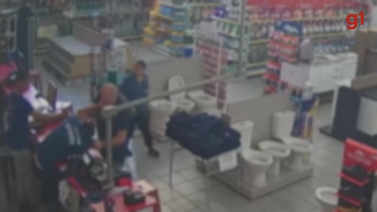 Vendedor é agredido por cliente em loja de materiais para construção de Rio Preto; veja o vídeo