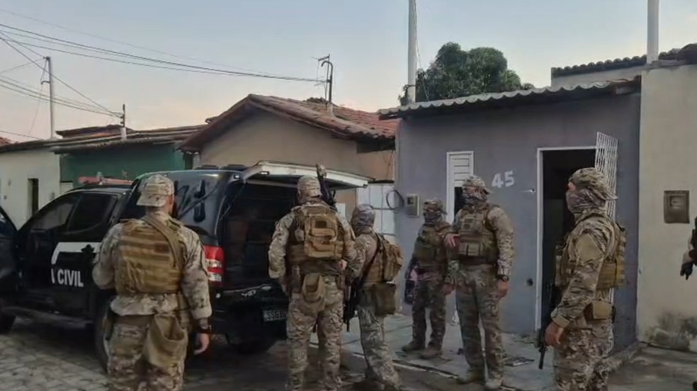 Suspeito foi detido suspeito de manter namorada de 17 anos em cárcere privado — Foto: Divulgação/Polícia Civil