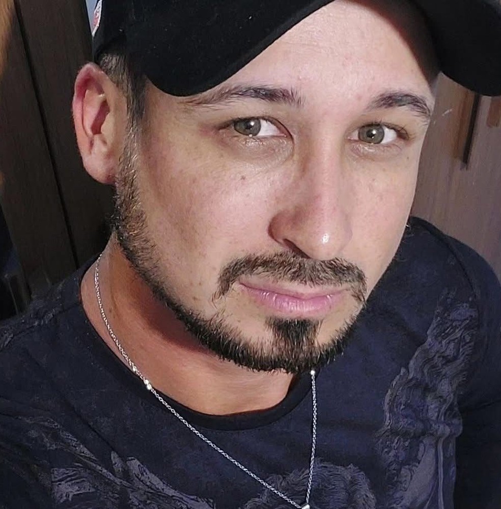 Flávio Roberto da Mata Pereira, de 33 anos, está internado no Hospital São Benedito, em Cuiabá (MT) — Foto: Reprodução
