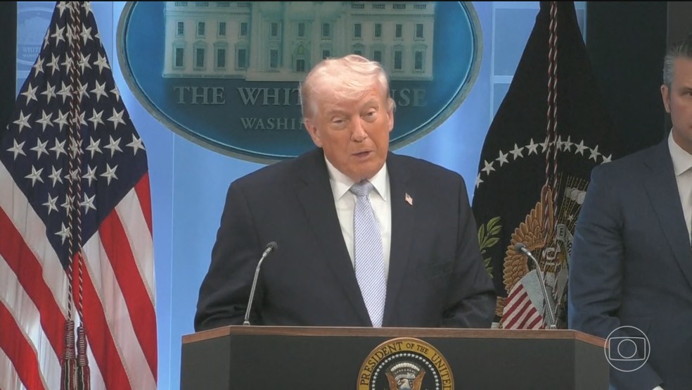 Trump eleva ameaças e diz que pode destruir o Irã em uma noite — Foto: Jornal Nacional/ Reprodução