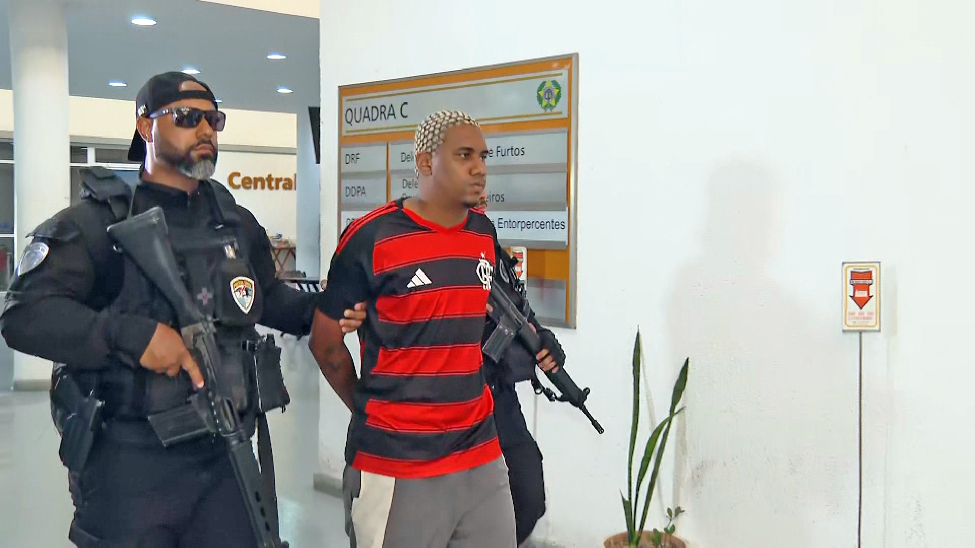 Operação contra ‘núcleo operacional’ do Comando Vermelho em Anchieta tem 10 presos