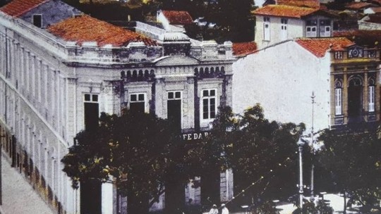 COP 30: Belém, que enfrenta problemas com hospedagens, já foi referência em hotéis luxuosos e um dos principais destinos da América - Belém, que hoje enfrenta um cenário de incertezas na rede de hospedagem às vésperas de sediar a COP 30, já foi epicentro de luxo e sofisticação hoteleira durante o auge do chamado "ciclo da borracha" — a Belle Époque.