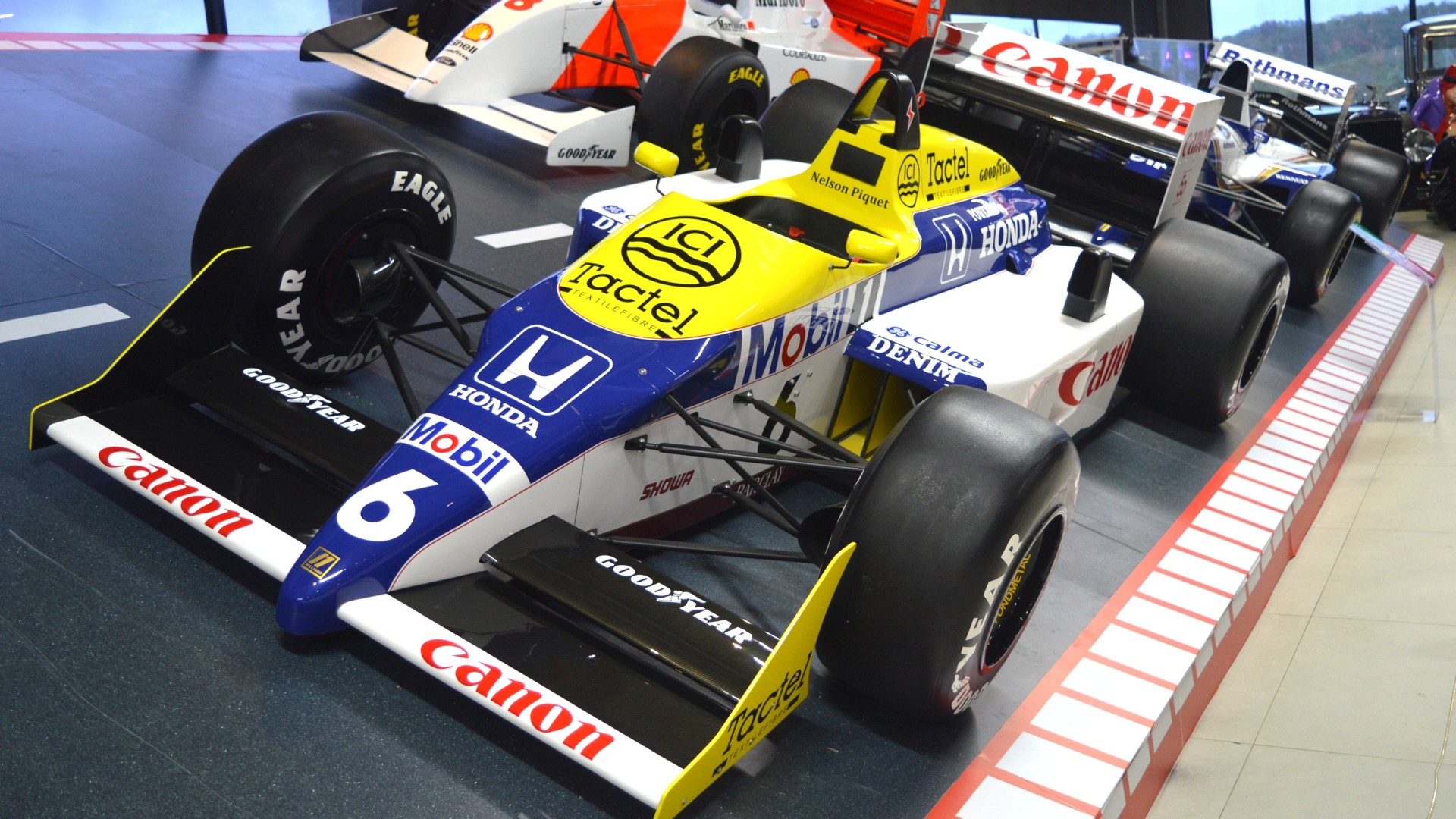 Exposição reúne carros históricos de campeões da Fórmula 1 em São Roque