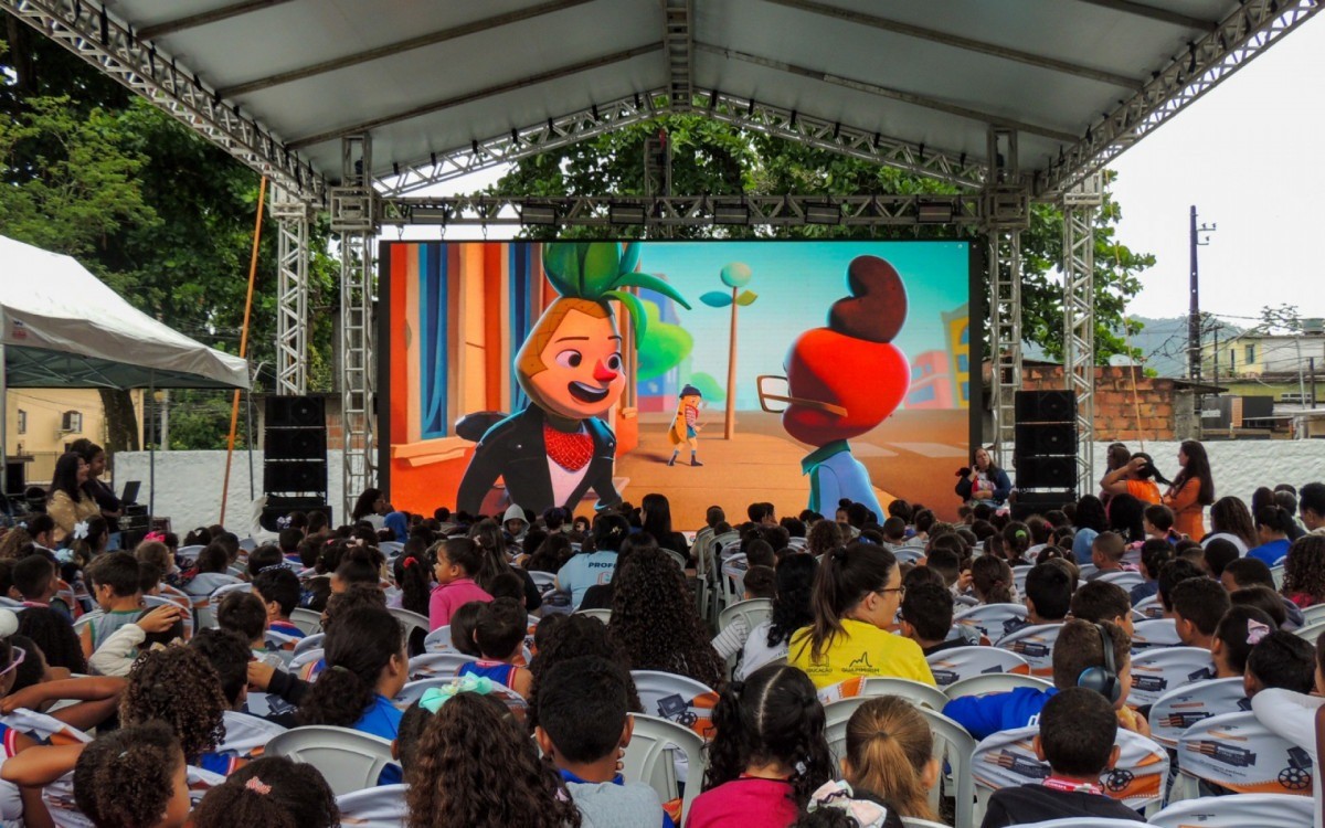 Cine Estrada Firjan SESI leva sessão de cinema gratuito para Três Rios