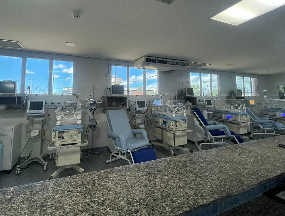 UTI neonatal do Maria Alice Fernandes opera com 5 leitos por falta de insumos no RN — Foto: Sérgio Henrique Santos/Inter TV Cabugi