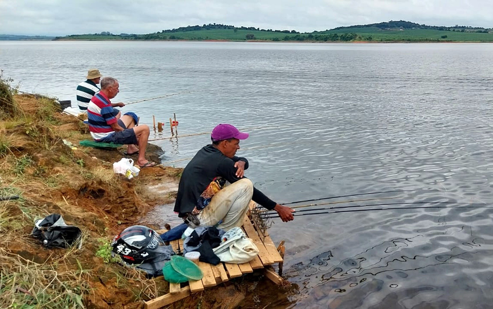 Pesca no Lago de Furnas sustenta famílias e impulsiona turismo, mas enfrenta desafios no Sul de Minas