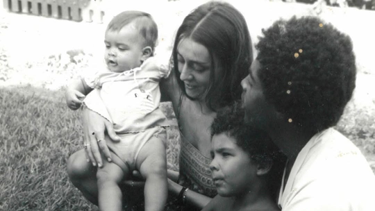 Família de Preta Gil homenageia a cantora no dia em que completaria 51 anos - Perfil de Gilberto Gil publicou uma galeria de imagens relembrando momentos da vida da cantora: 'Dia 8 de agosto será sempre o dia oficial da alegria e celebração, da nossa integrante mais festiva'