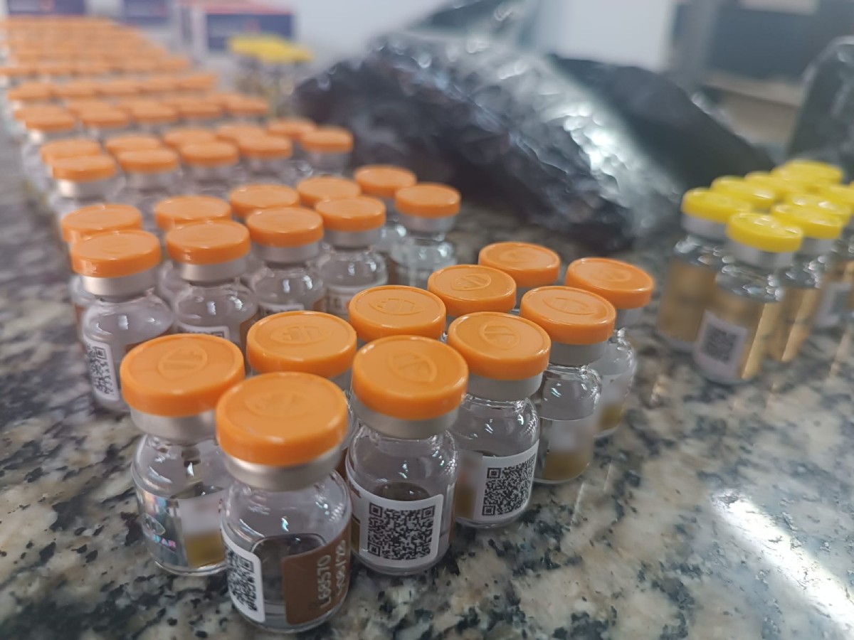 Homem é detido por contrabando de medicamentos na Via Dutra em Resende